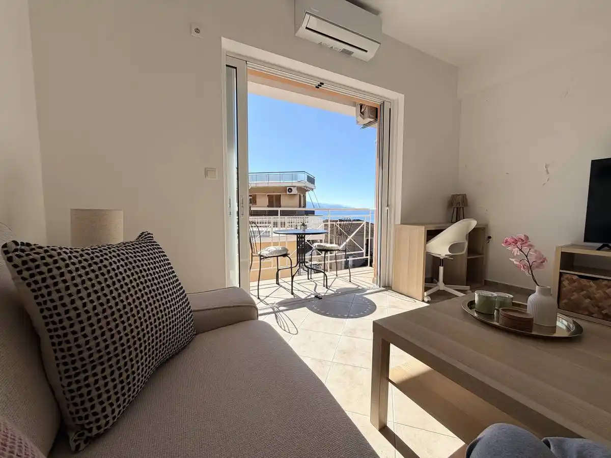 2nd Floor Living Room